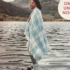 Loft Blue and White Plaid Blanket